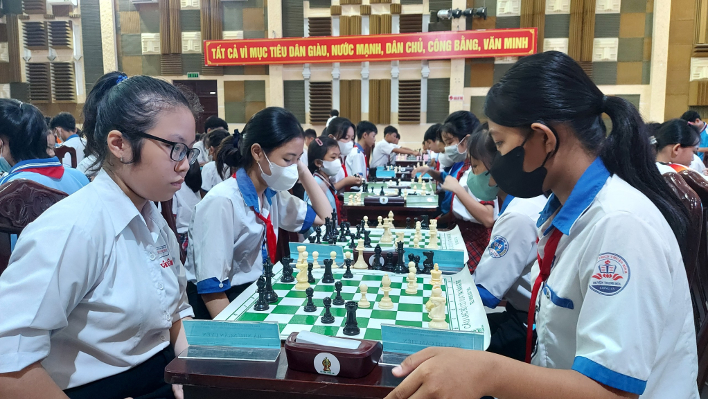清化省举办2024年青少年国际象棋锦标赛